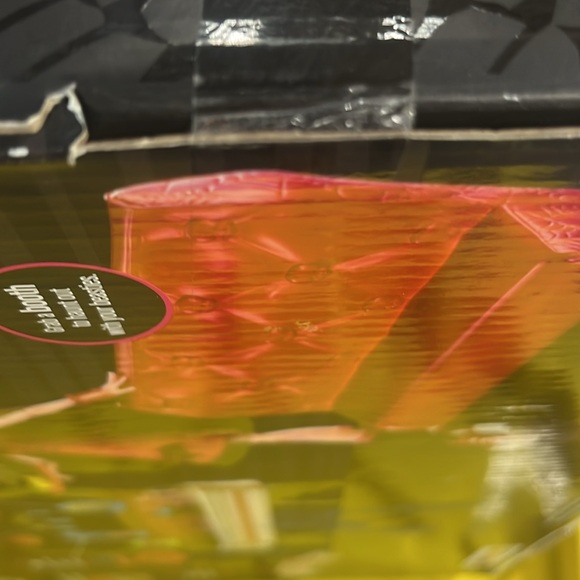 MONSTER HIGH - Die-Ner Set w/DRACULAURA - NIB - Picture 4 of 7